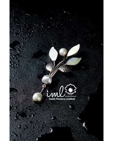 BROOCH